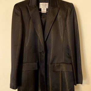 Oscar de La Renta- Women’s 2-Piece Suit